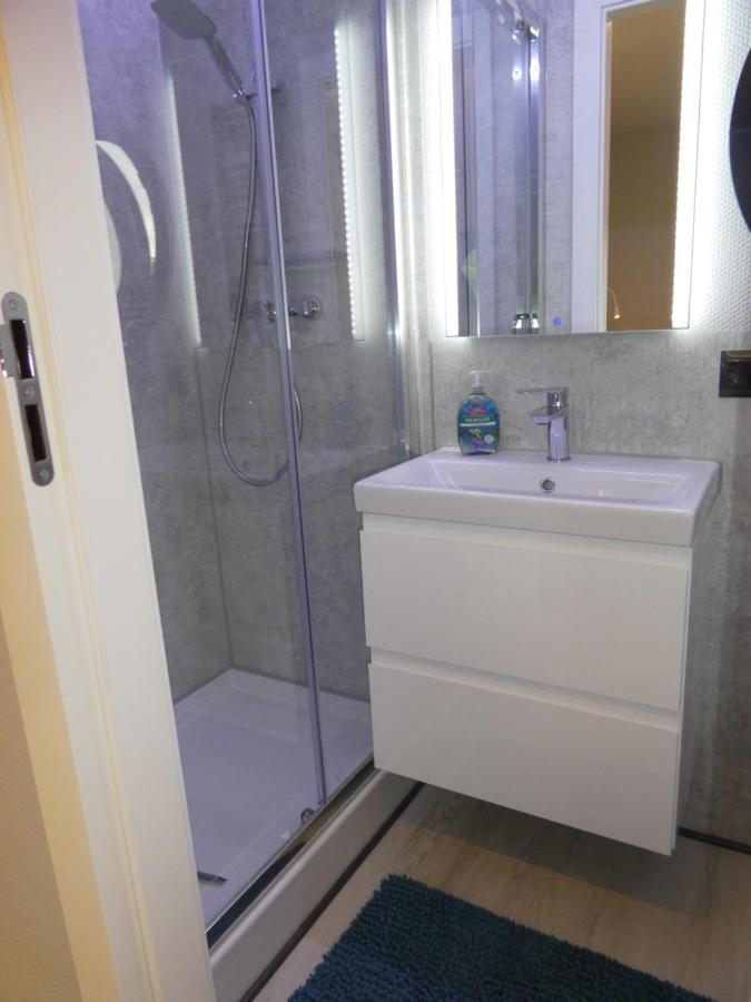 Hausboot Moselrose In Poelich Hotel Polich Kültér fotó