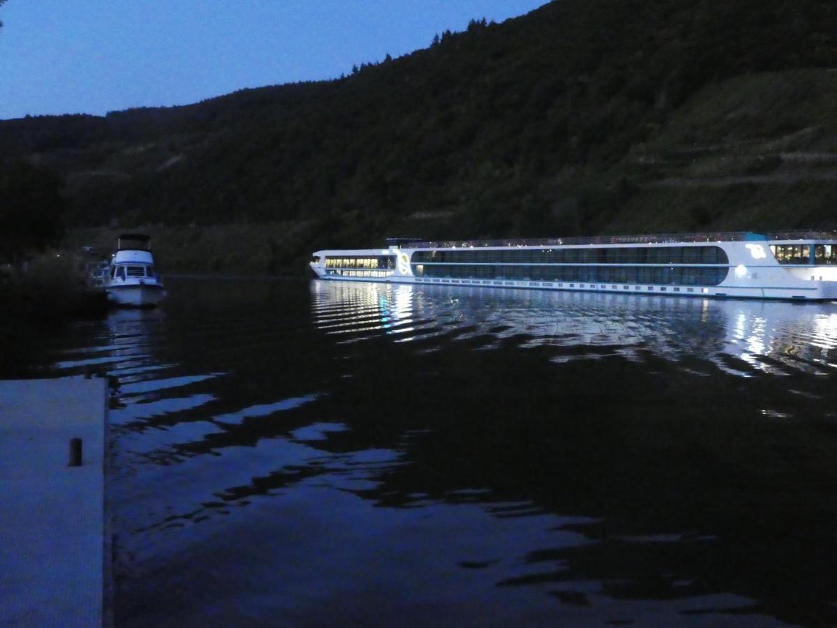 Hausboot Moselrose In Poelich Hotel Polich Kültér fotó